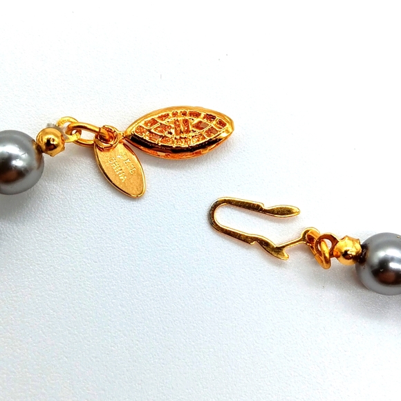 Vintage 30" Kenneth Jay Lane Gray Glass Pearl Necklace Filigree Clasp 1990s - Picture 5 of 5